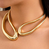 Collar Asymmetric Recortado