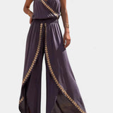 Donatila Mono Único with Details Gold and Pierna Abierta