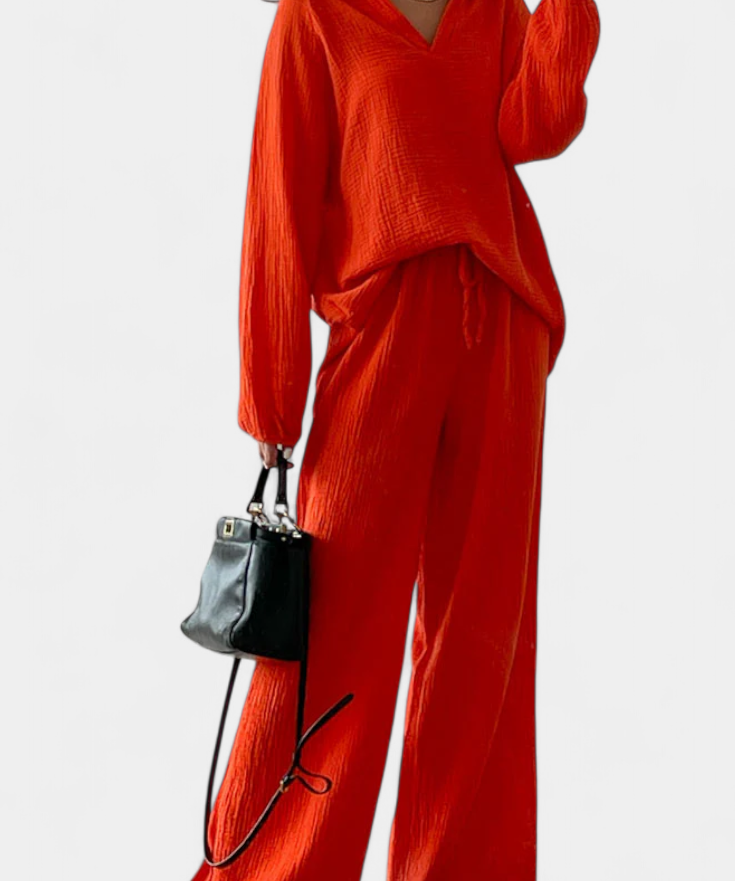 Aya Two-Piece Set of Cotton with V-neckline