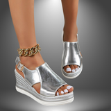 freedom™ | Sandalia of Plataforma with Finish Metálico and Buckle