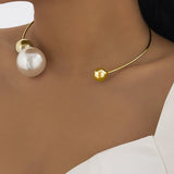 Collares of Perlas of Metal