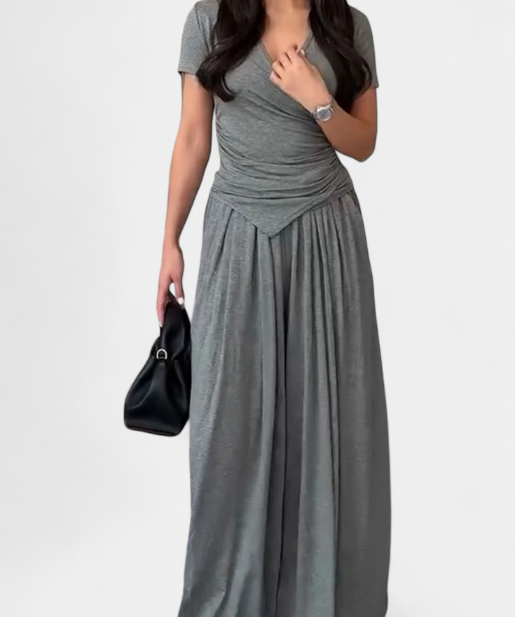 Ruslana Set Comfortable of two-piece with V-neckline Cruzado