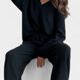 Aya Two-Piece Set of Cotton with V-neckline