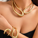 Collar Asymmetric Recortado