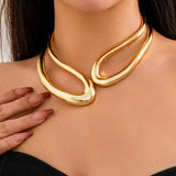 Collar Asymmetric Recortado