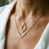 Collar Elegant with colgante geométrico in shape of V