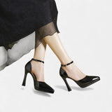 LuciaTM | Heel of Piel with Bico Fine and Strap in the Ankle