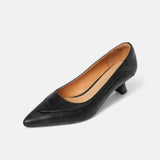 ReginaTM | Pump of Piel with Texture and Heel Kitten