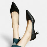 ReginaTM | Pump of Piel with Texture and Heel Kitten