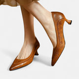 ReginaTM | Pump of Piel with Texture and Heel Kitten