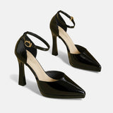 LuciaTM | Heel of Piel with Bico Fine and Strap in the Ankle