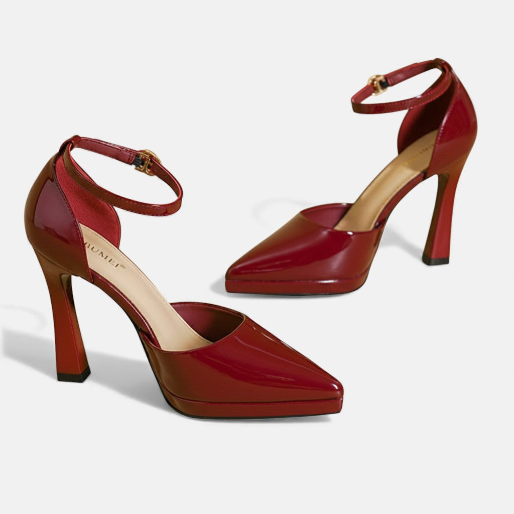 Lucía™ | Heel of Piel with Bico Fino and Tira in the Tobillo
