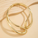 Collar Asymmetric Recortado
