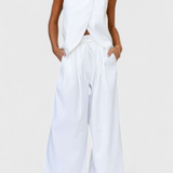 Bernadina Set in Linen with Top of Front Slit and Wide-Leg Trousers