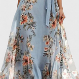 Arlet Dress Midi Floral with V-neckline and Silhouette Feminine