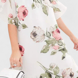 Tameka Dress of Gasa Flowy with Pétalos and Sleeves Transparentes