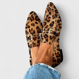 Lluvia Loafers Elegant with Pattern Grabado and Heel Subtle