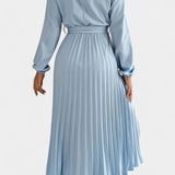 Theresa Dress with High Neck and Cinturón Pleated