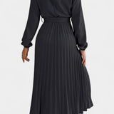 Theresa Dress with High Neck and Cinturón Pleated
