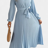 Theresa Dress with High Neck and Cinturón Pleated