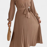 Theresa Dress with High Neck and Cinturón Pleated